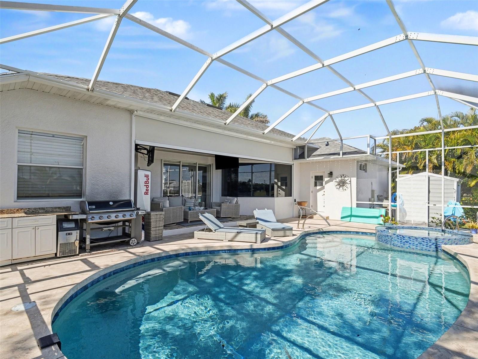 4256 Beach View Ct Property Photo 5