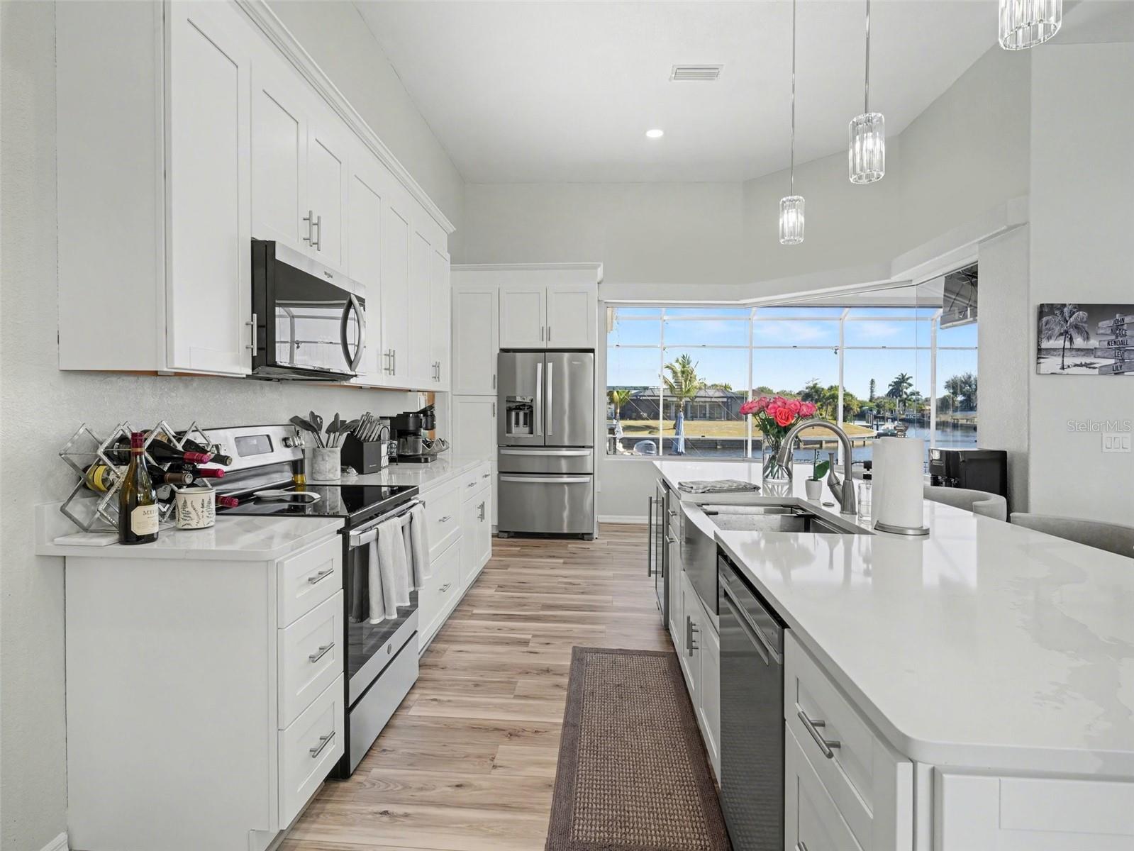 4256 Beach View Ct Property Photo 10