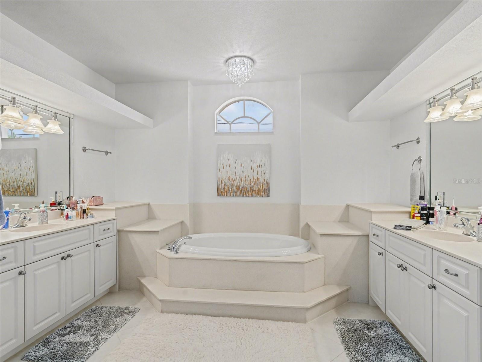 4256 Beach View Ct Property Photo 14