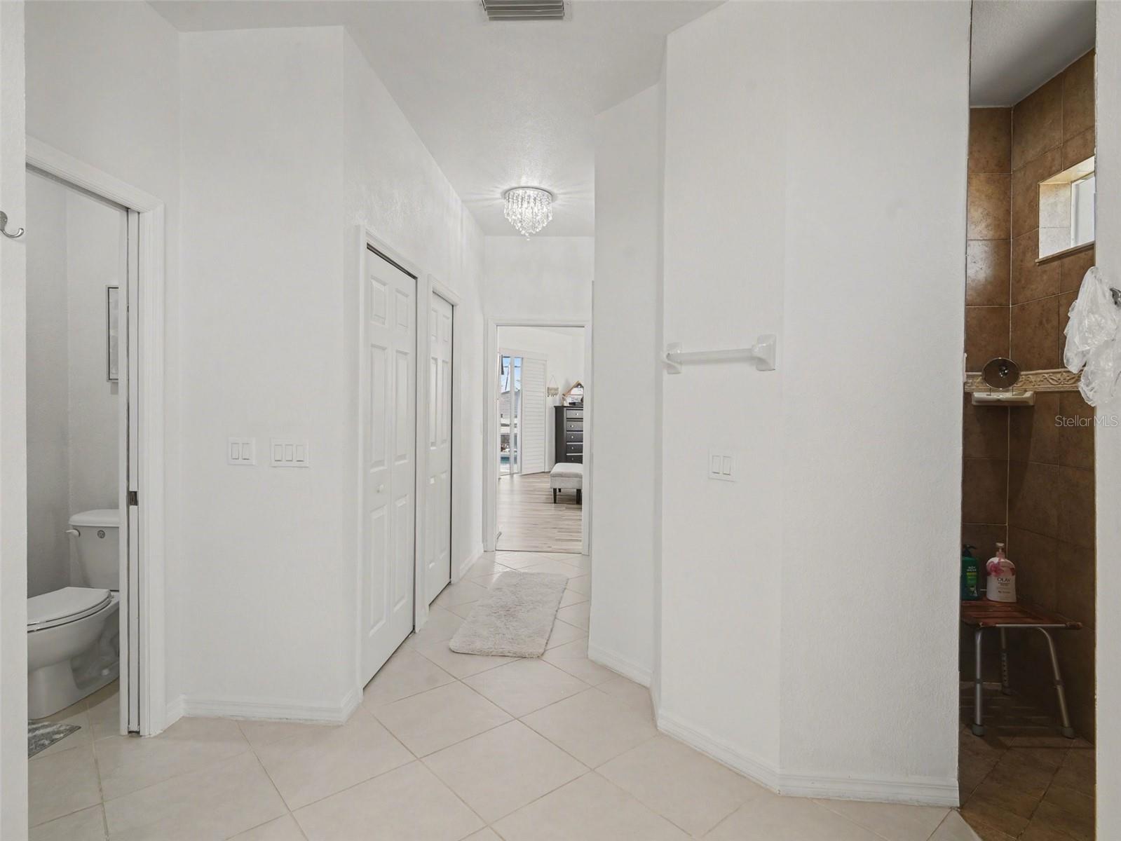 4256 Beach View Ct Property Photo 16