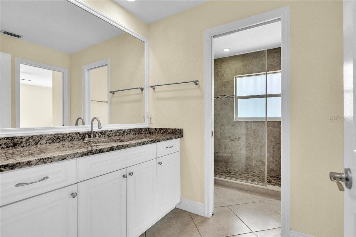 801 Monaco Dr Property Photo 29