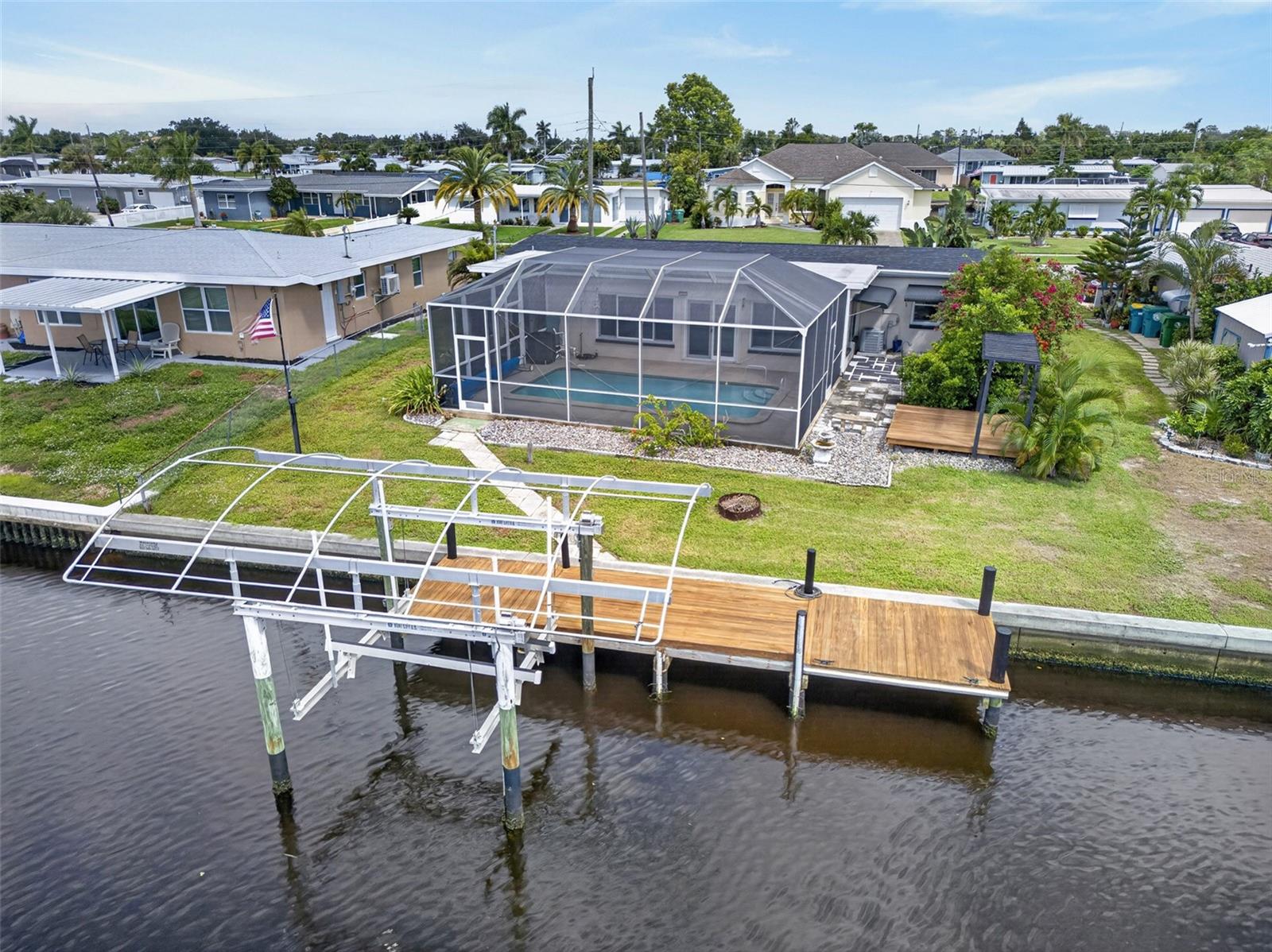 530 Lindley Ter Property Photo 4