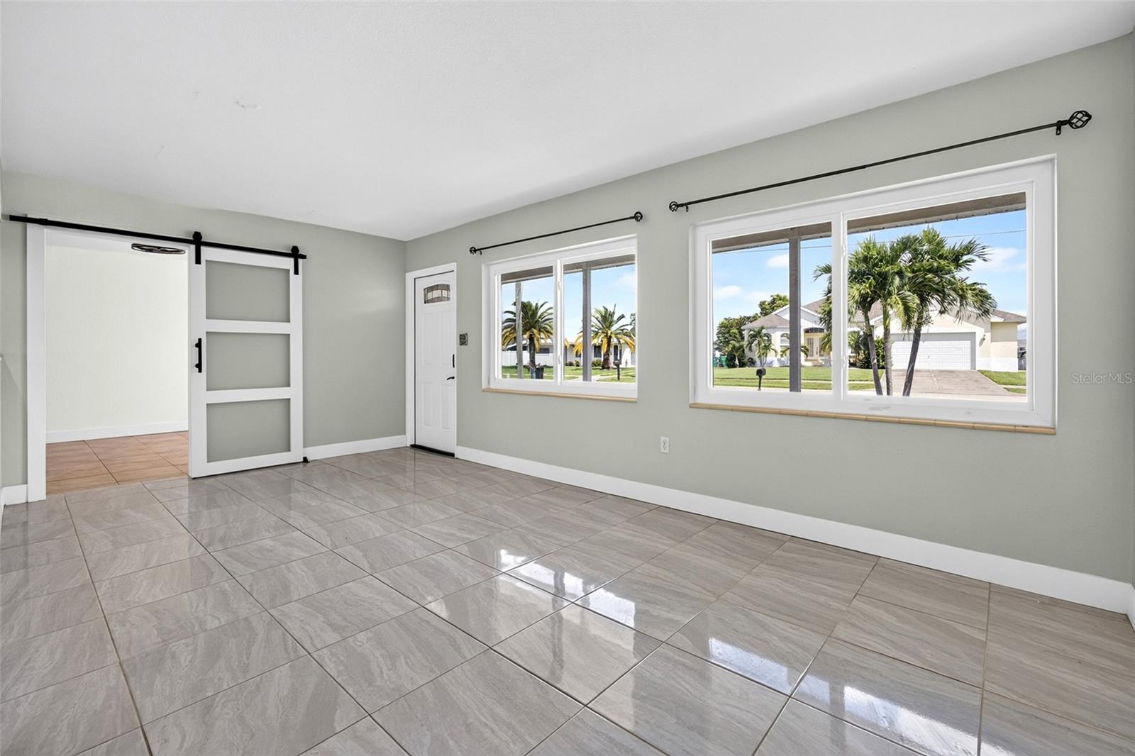 530 Lindley Ter Property Photo 6