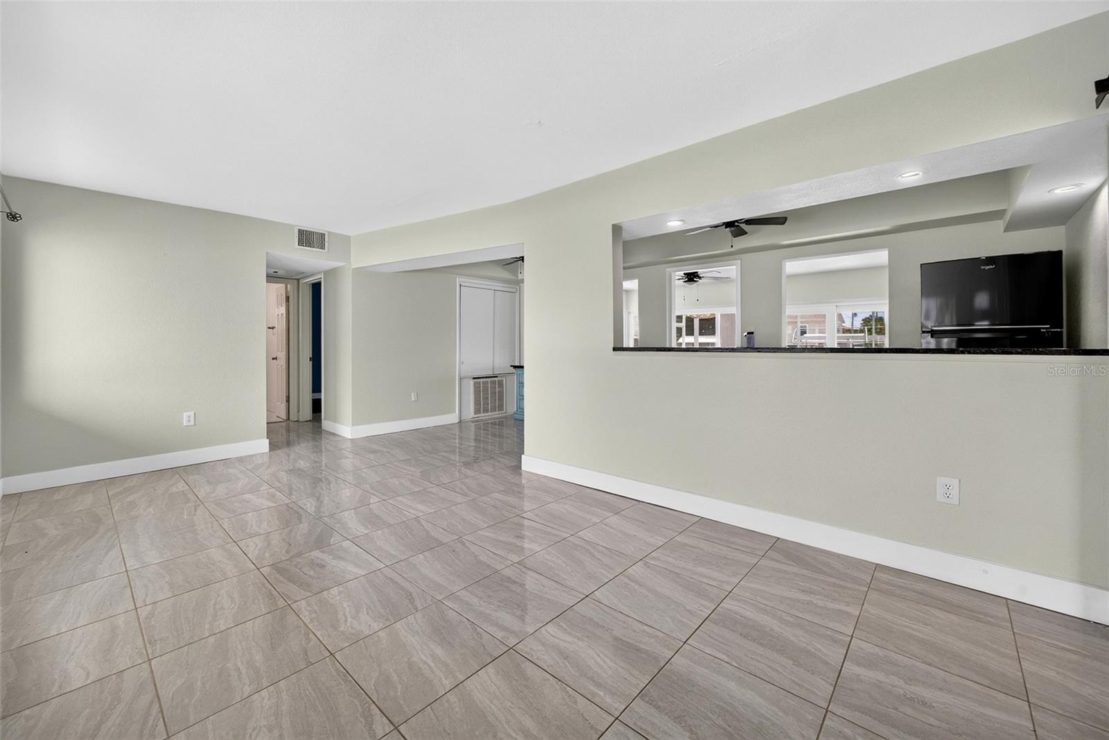 530 Lindley Ter Property Photo 7