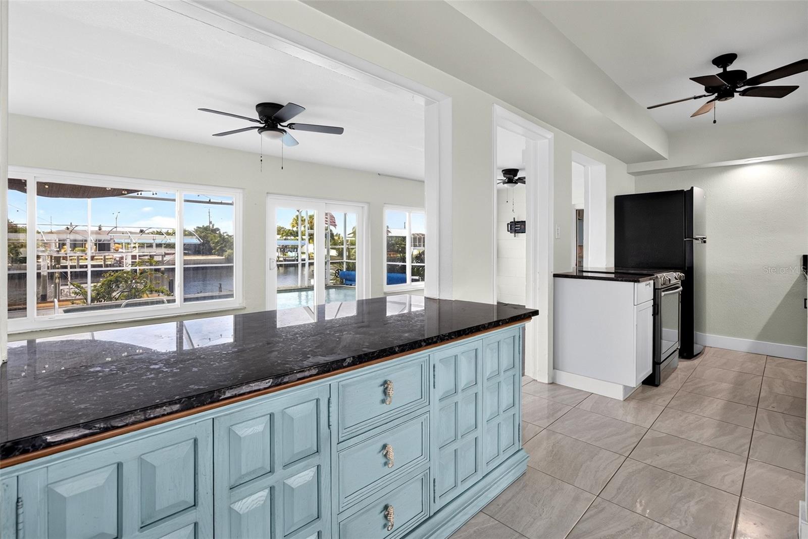 530 Lindley Ter Property Photo 13
