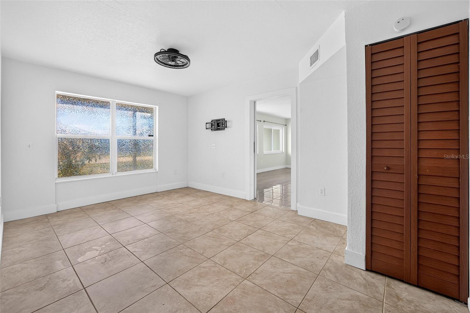 530 Lindley Ter Property Photo 14