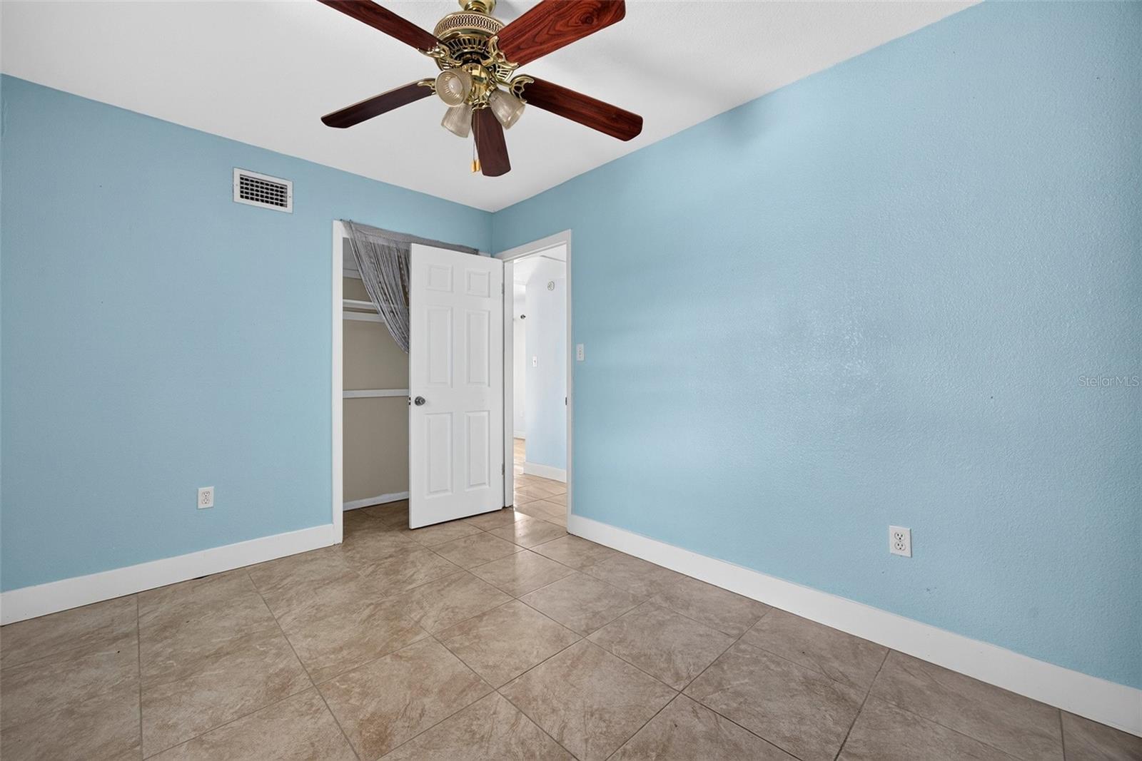 530 Lindley Ter Property Photo 24
