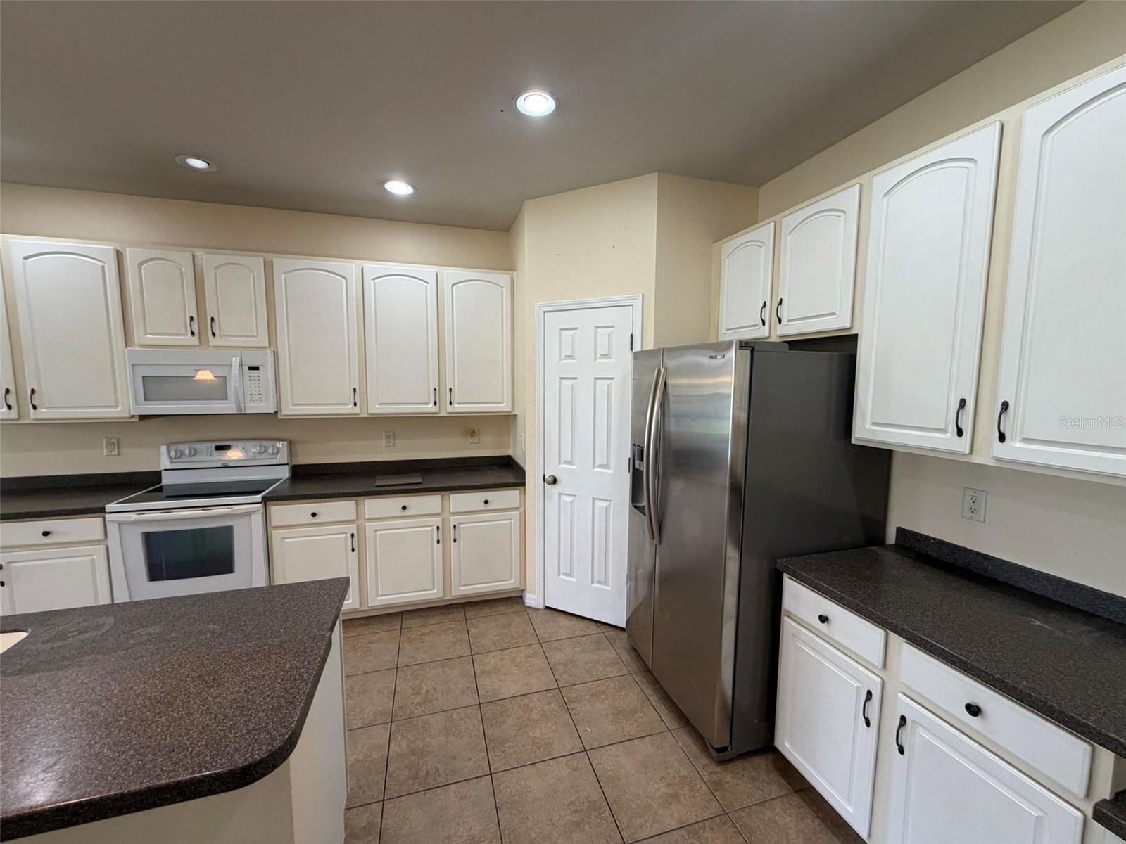 2363 Bartek Pl Property Photo 3