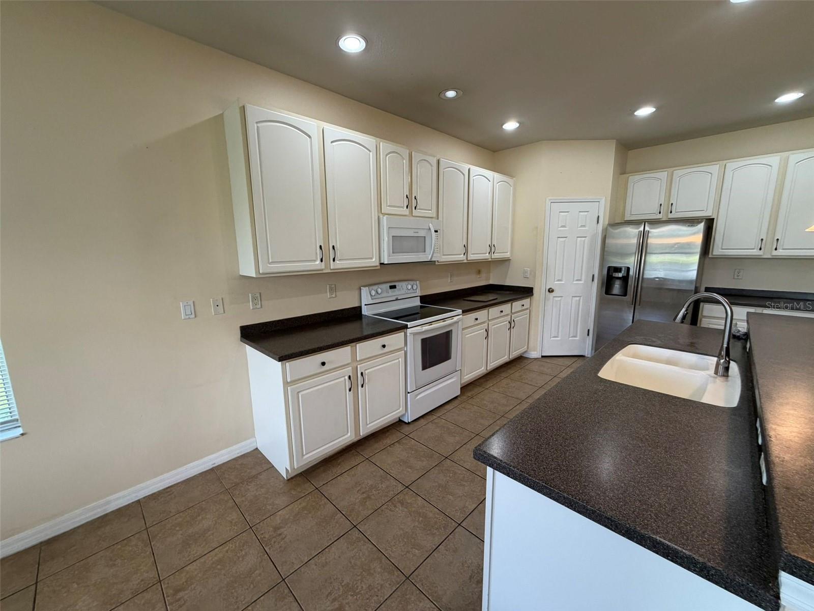 2363 Bartek Pl Property Photo 5