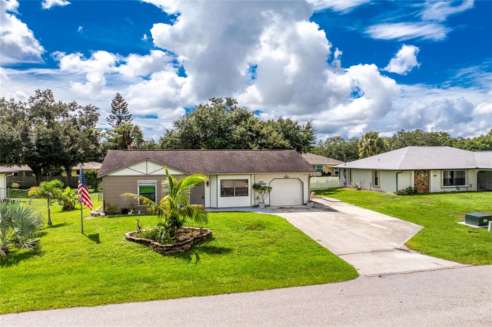 21293 Pemberton Avenue Property Photo 1