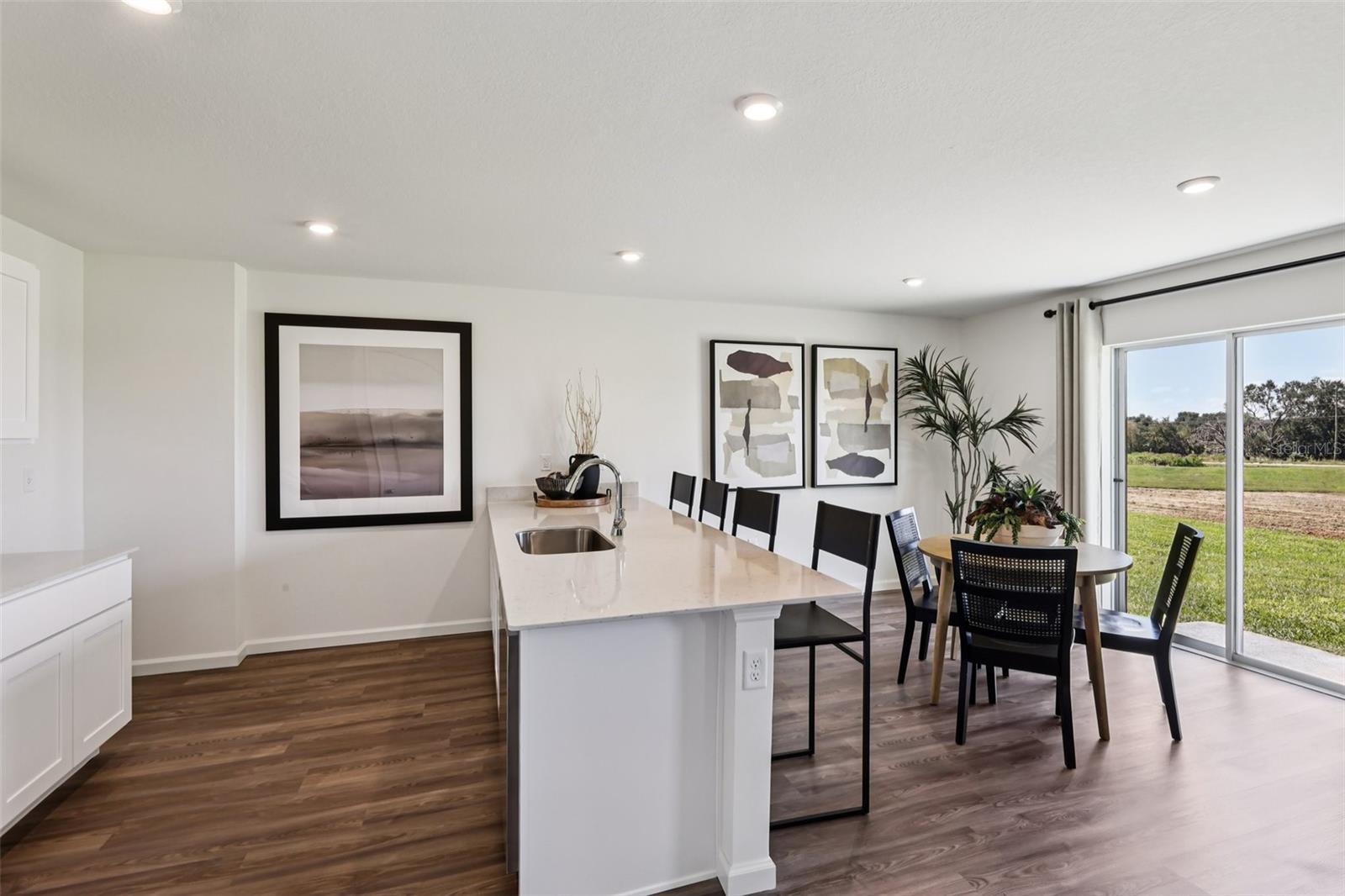 2814 Thames Pl Property Photo 11