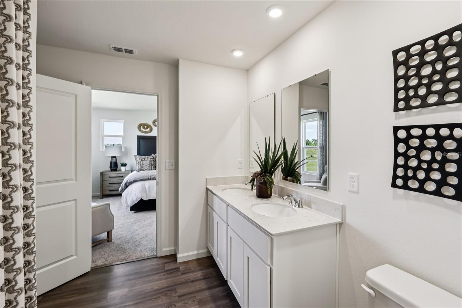 2814 Thames Pl Property Photo 22
