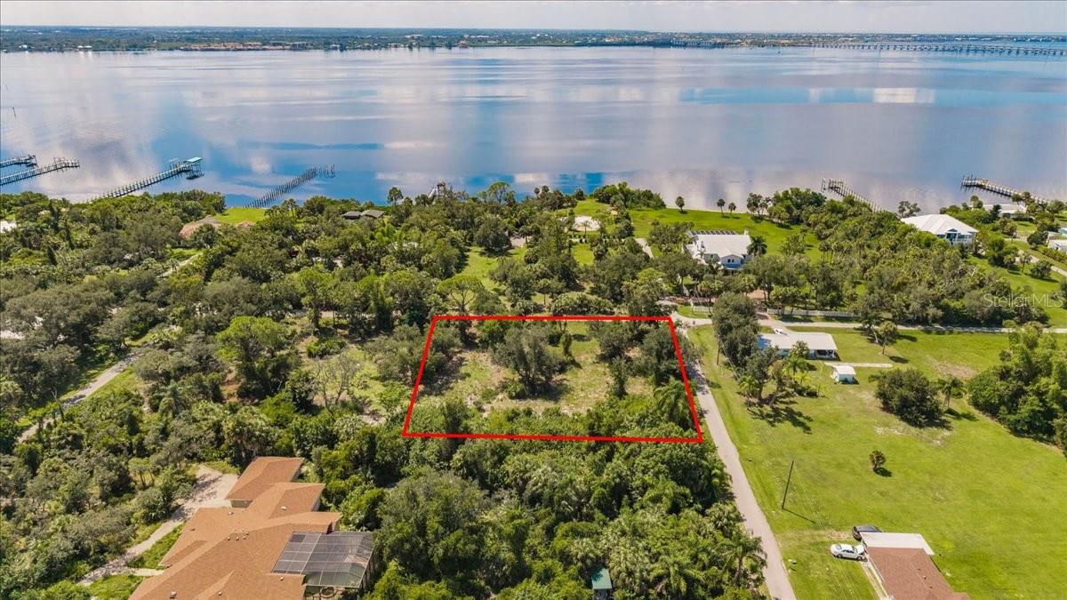 133 Coconut St Property Photo 1
