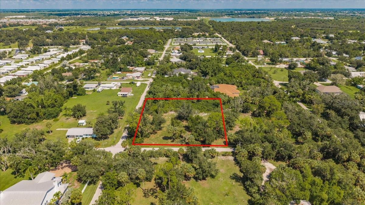 133 Coconut St Property Photo 5