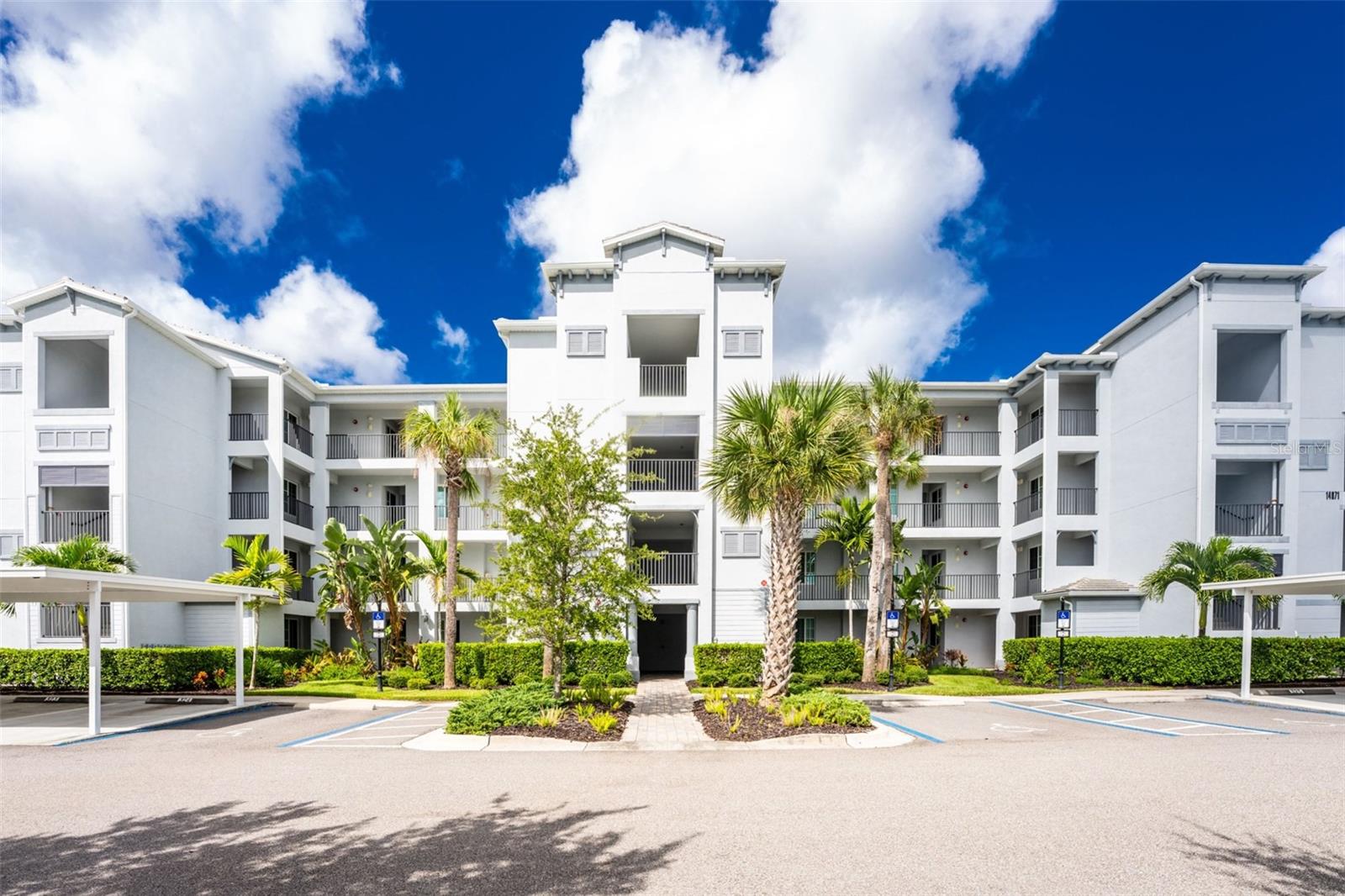 14071 Heritage Landing Blvd #346 Property Photo 2