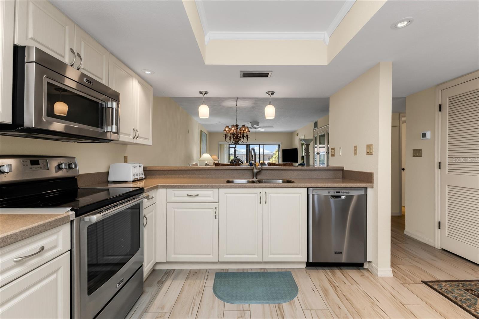 367 Coldeway Dr #h10 Property Photo 3