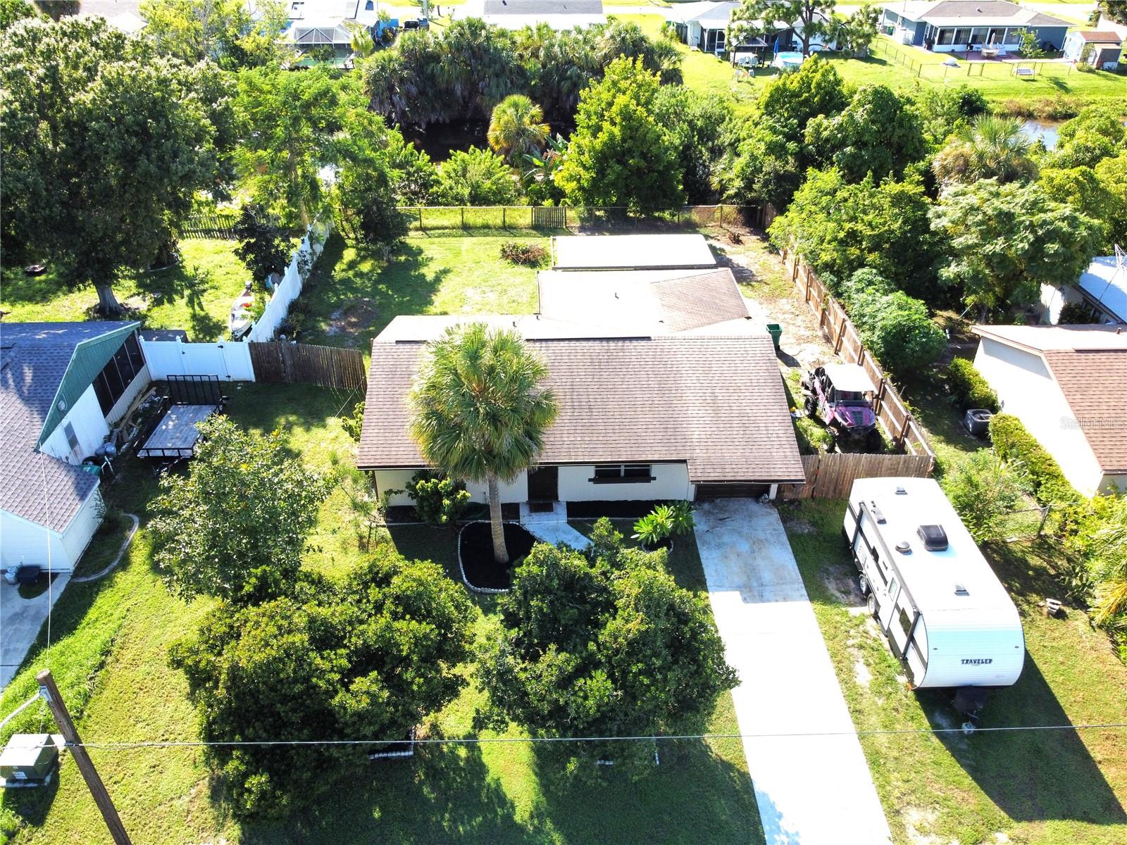 1555 Beacon Dr Property Photo 2