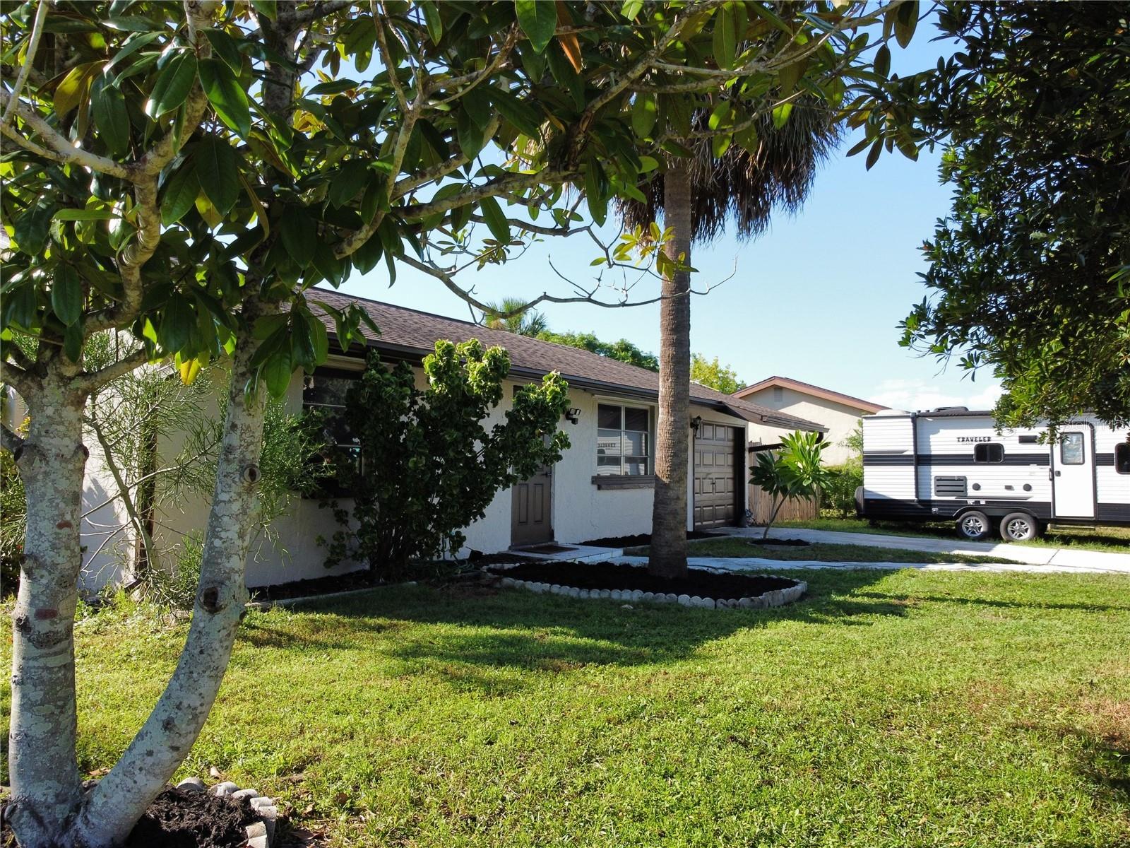 1555 Beacon Dr Property Photo 4