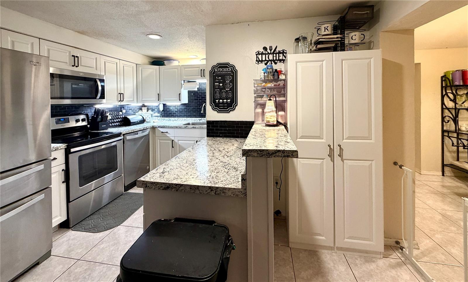 1555 Beacon Dr Property Photo 8