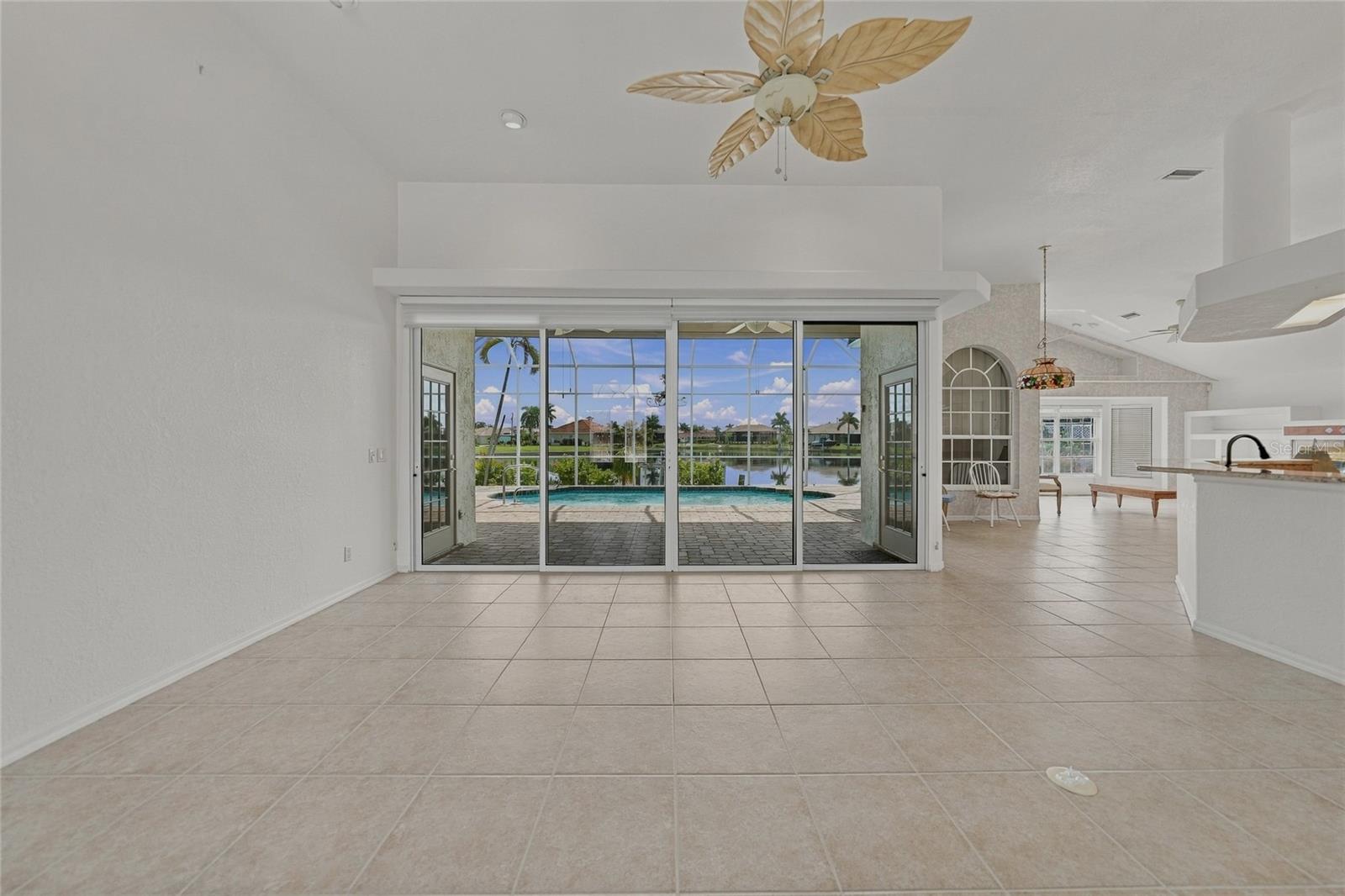 459 Valletta Ct Property Photo 4
