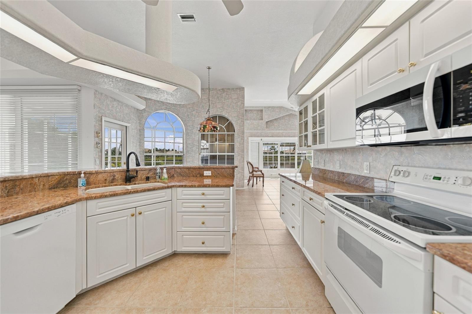 459 Valletta Ct Property Photo 13