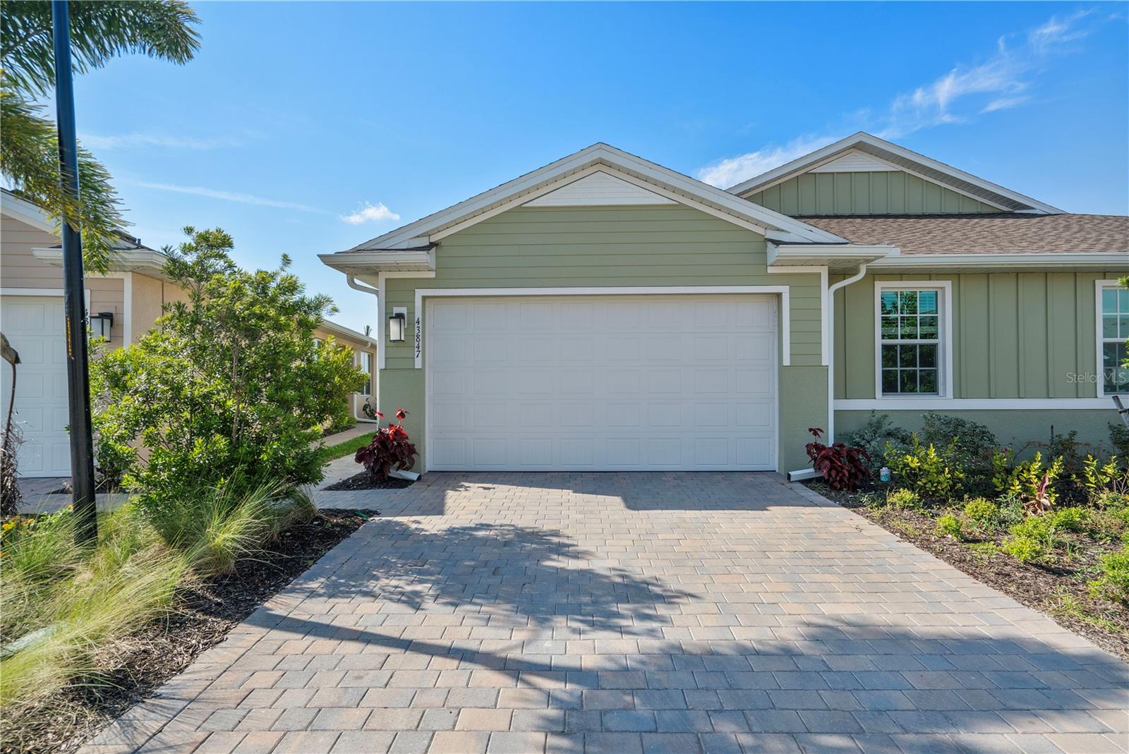 43847 Blue Heron Ln Property Photo 1
