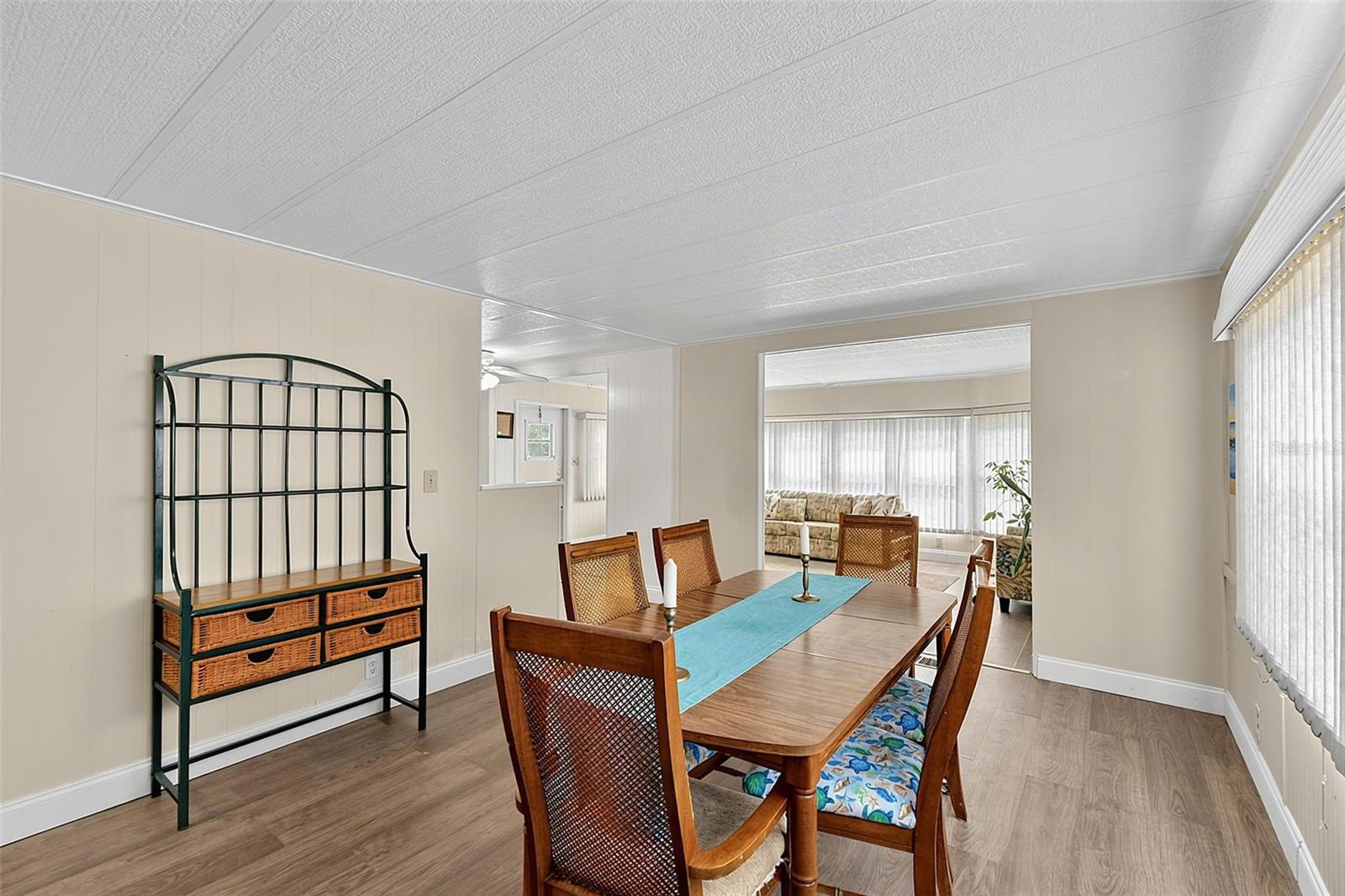 4300 Riverside Dr #160 Property Photo 8