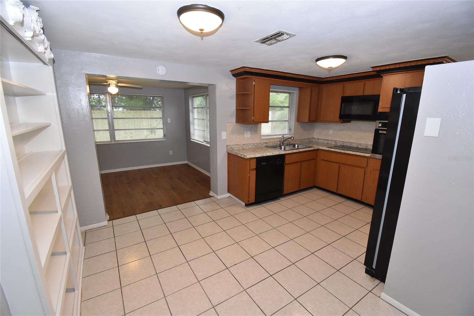 4653 Aegean Ave Property Photo 6