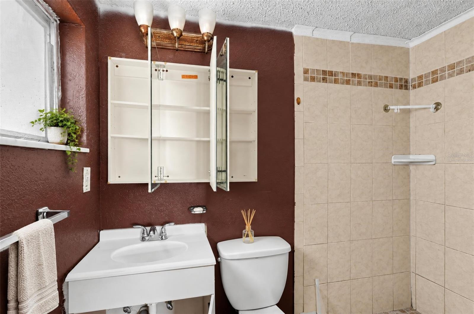 1300 Maybury Dr Property Photo 7