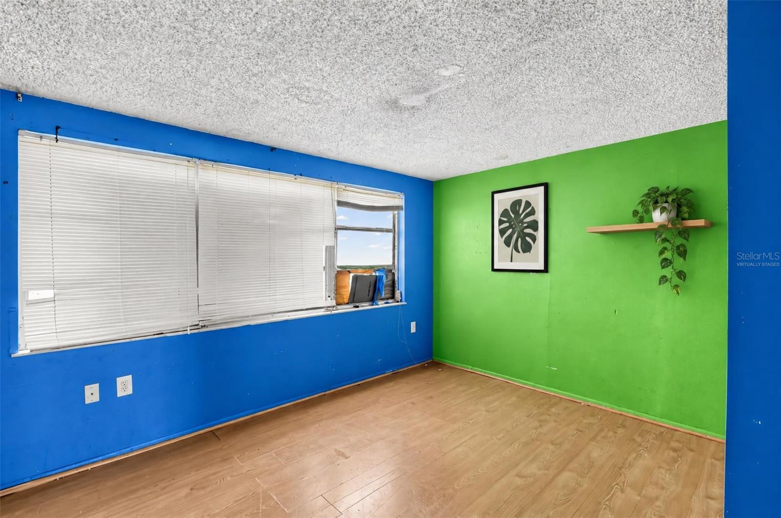 1300 Maybury Dr Property Photo 11