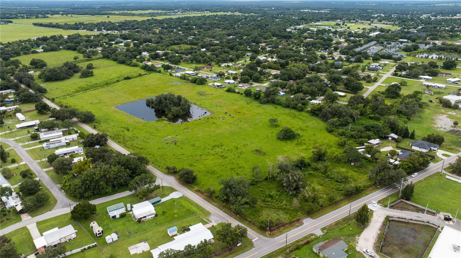 00 Se Carlstrom Field Rd Property Photo