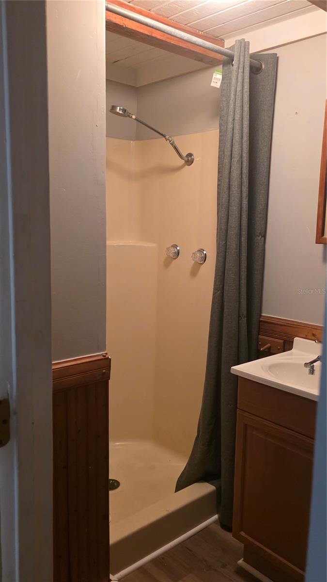 8003 Hillman Ave Property Photo 5