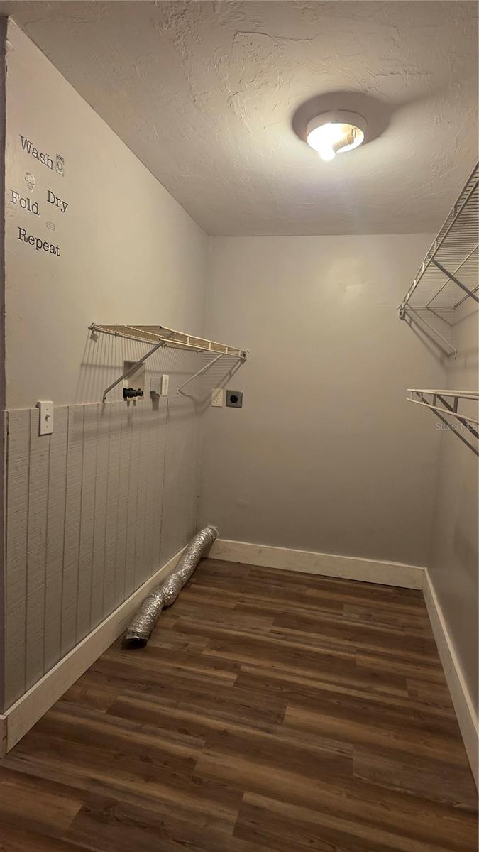 8003 Hillman Ave Property Photo 15