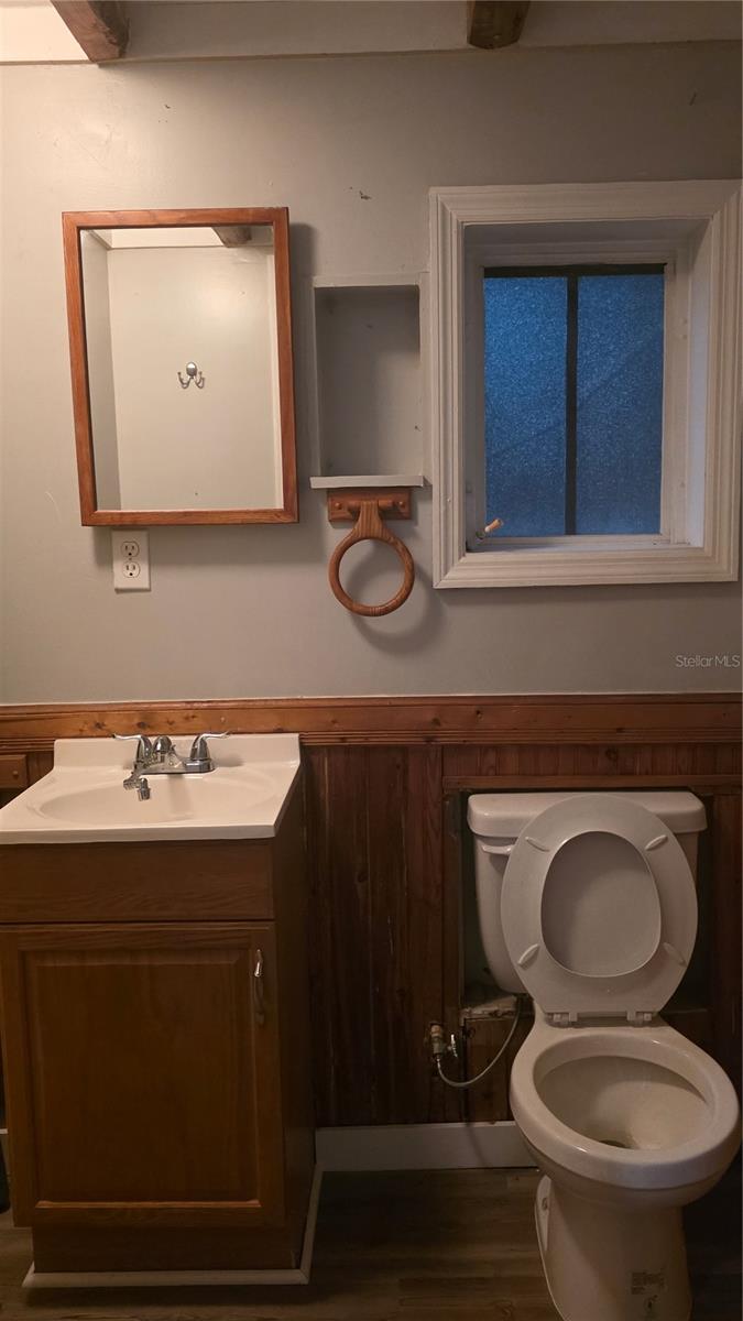 8003 Hillman Ave Property Photo 17