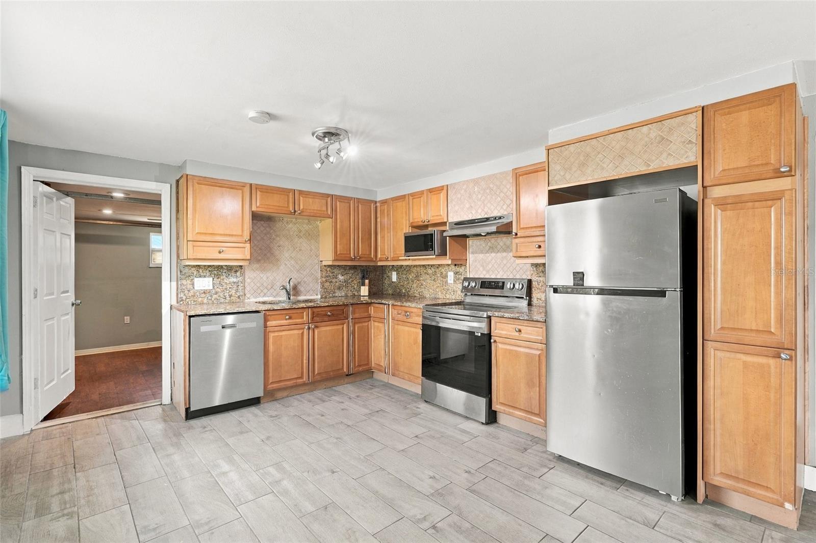 26401 Angelica Rd Property Photo 6