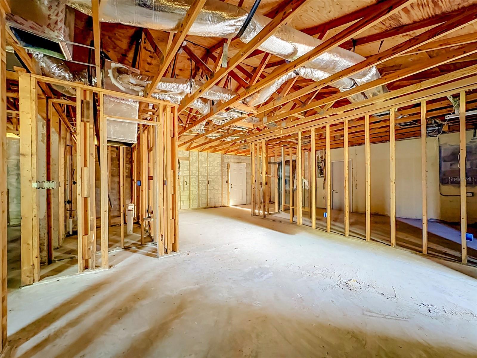 1409 17th St E Property Photo 2