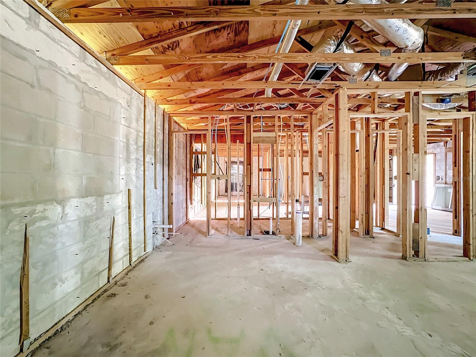 1409 17th St E Property Photo 11