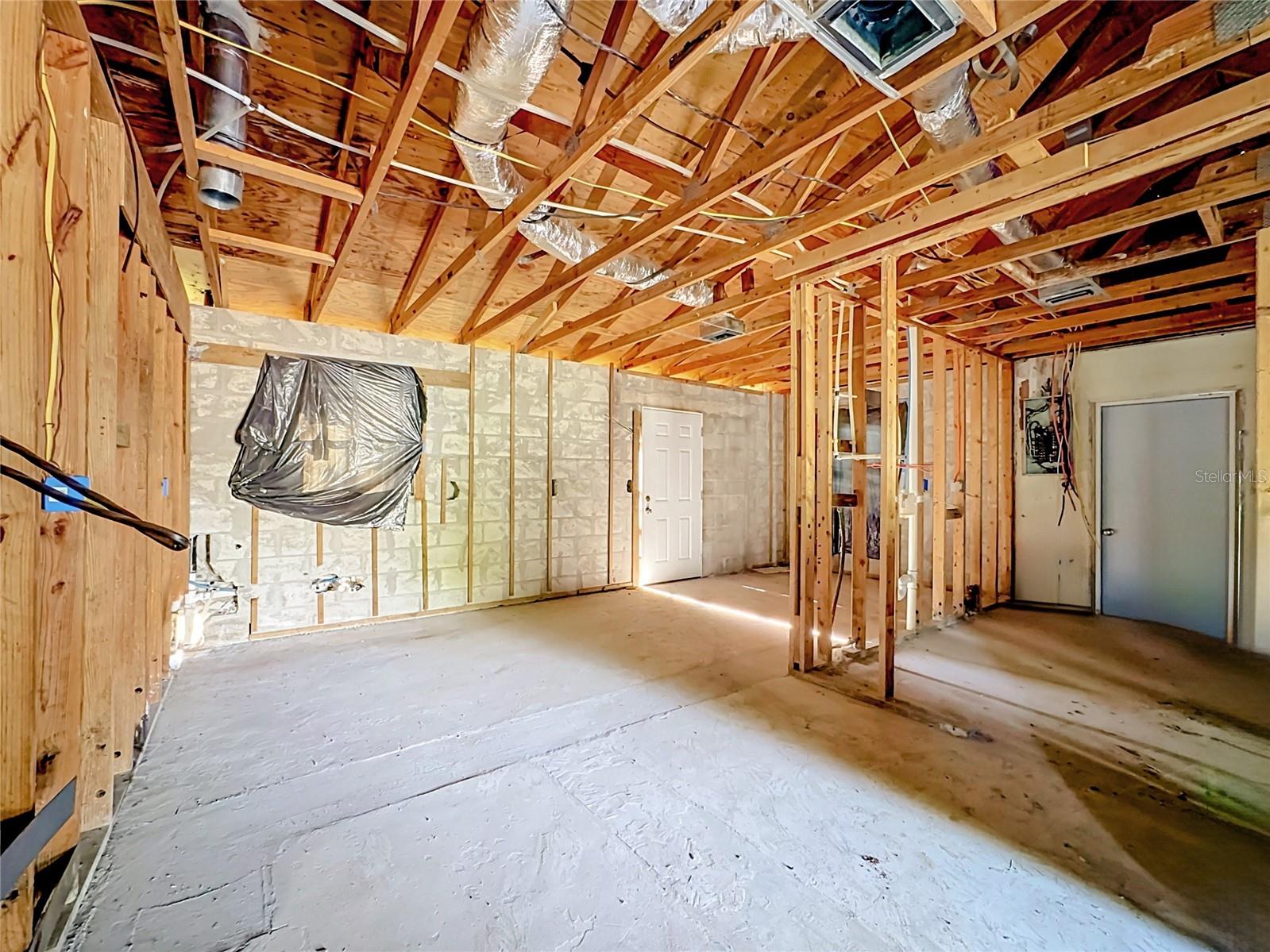 1409 17th St E Property Photo 13