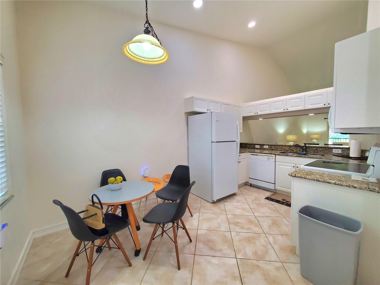 7196 N Plum Tree #325 Property Photo 6