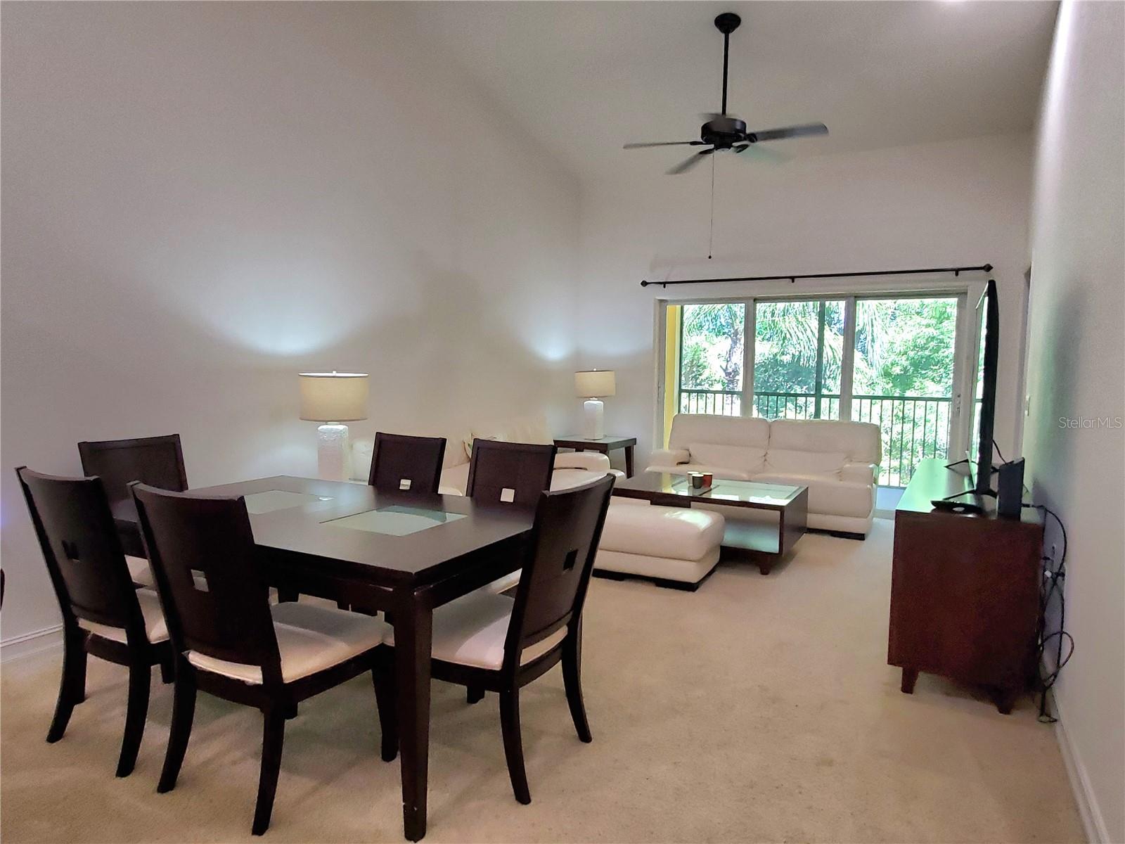 7196 N Plum Tree #325 Property Photo 9