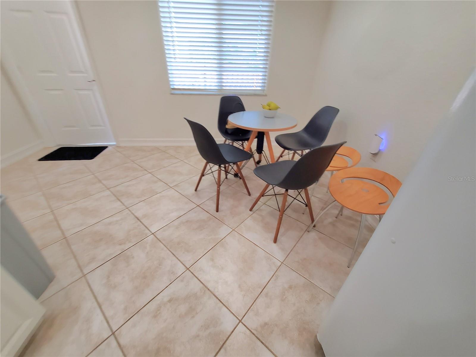 7196 N Plum Tree #325 Property Photo 10