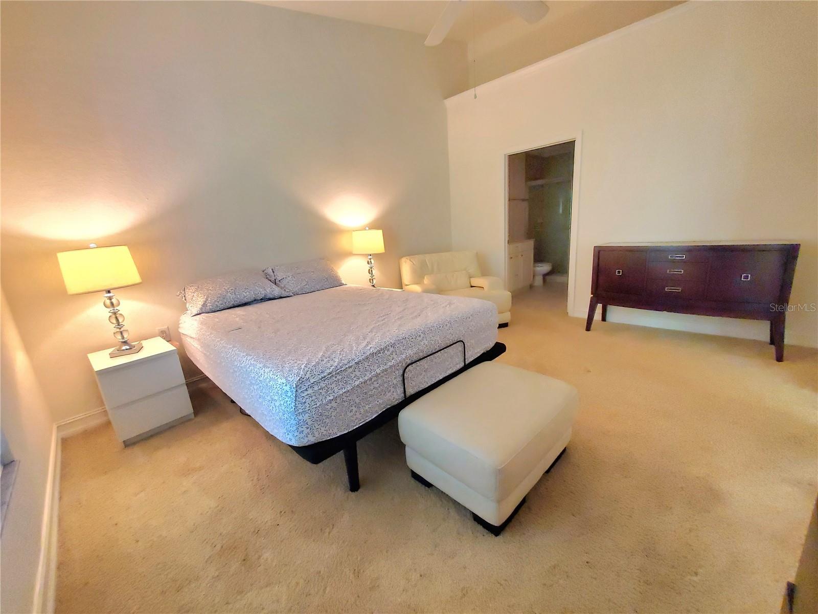 7196 N Plum Tree #325 Property Photo 13