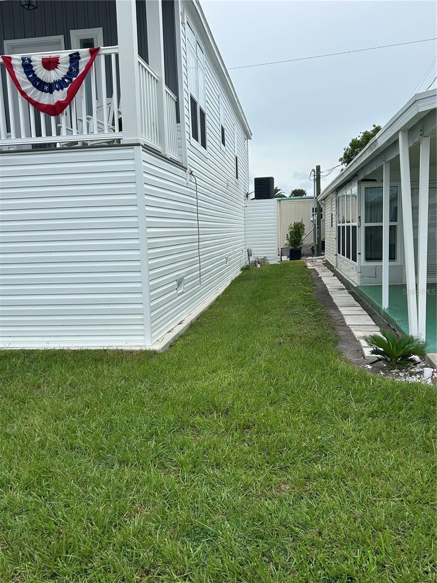 64 5th St Property Photo 9