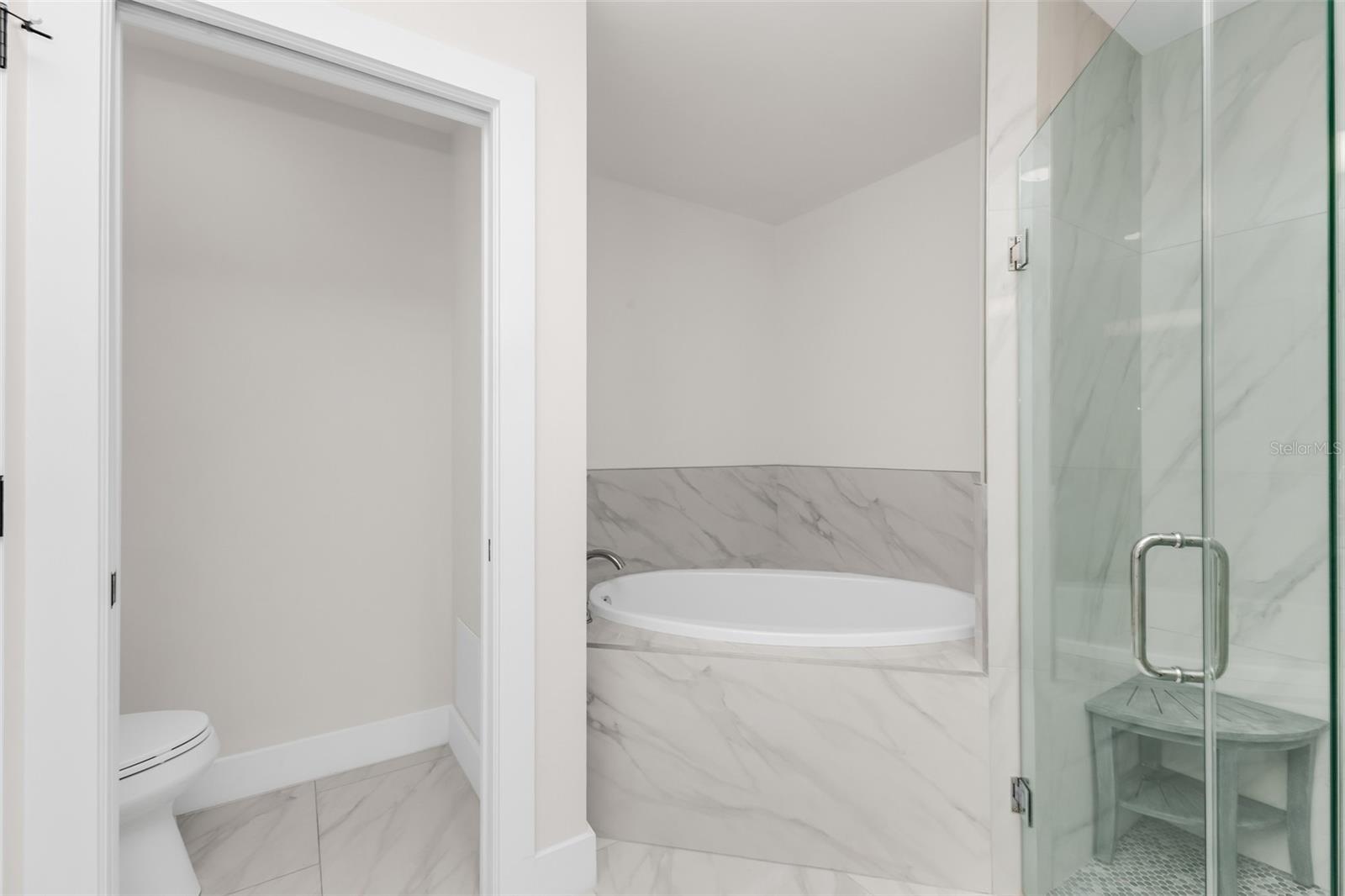 1425 Park Beach Cir #124 Property Photo 19