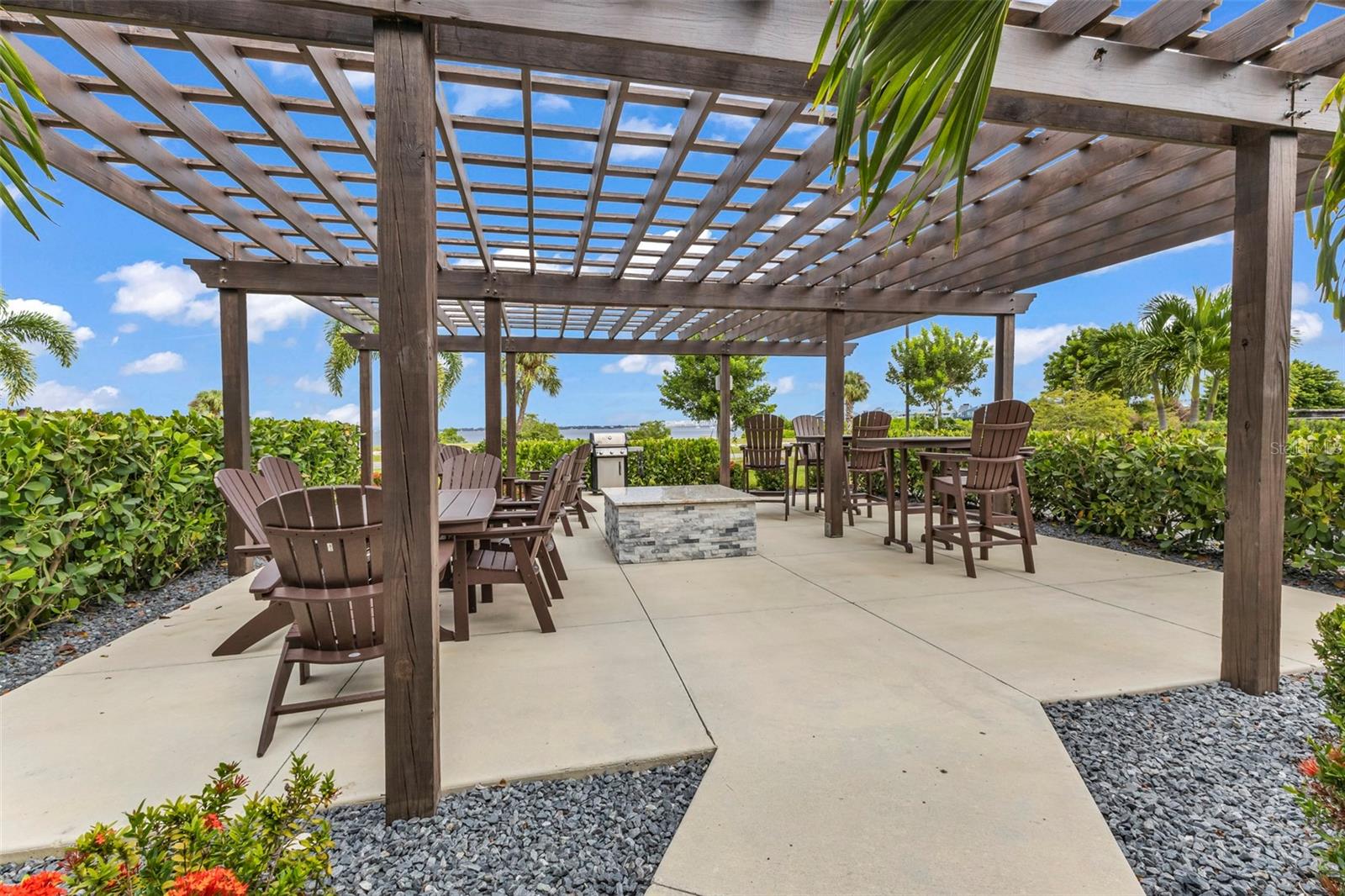 1425 Park Beach Cir #124 Property Photo 42