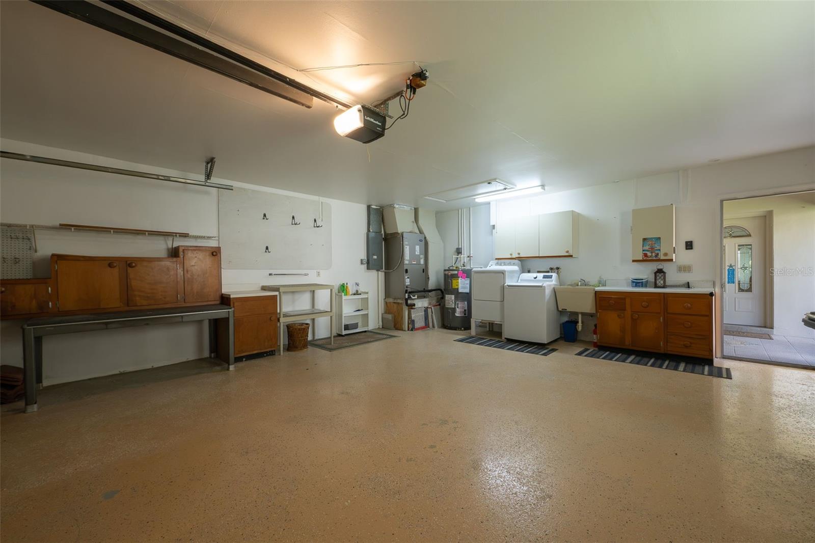 11409 Sw Courtney Dr Property Photo 24
