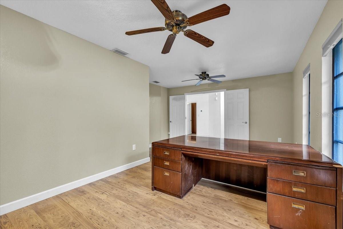 21238 Hubbard Ave Property Photo 6