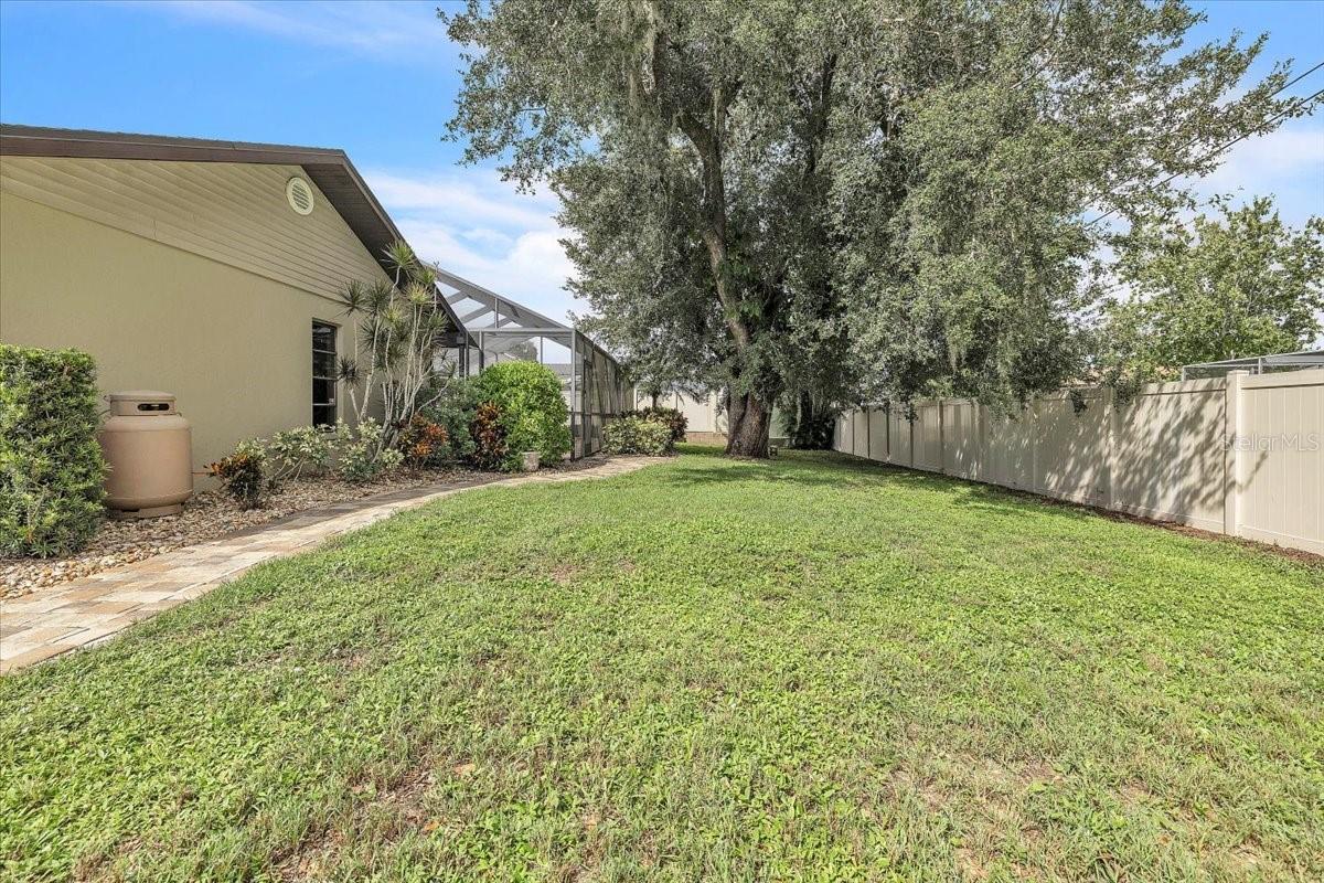 21238 Hubbard Ave Property Photo 34