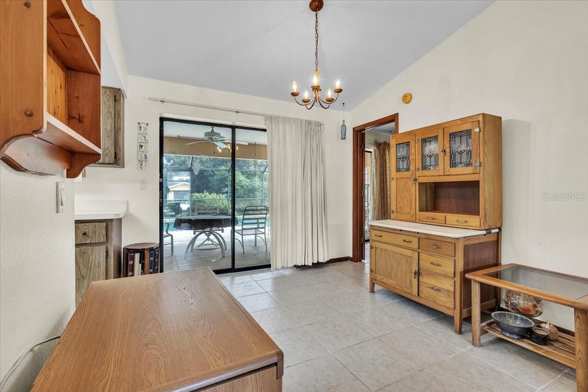 1300 Hinton St Property Photo 14
