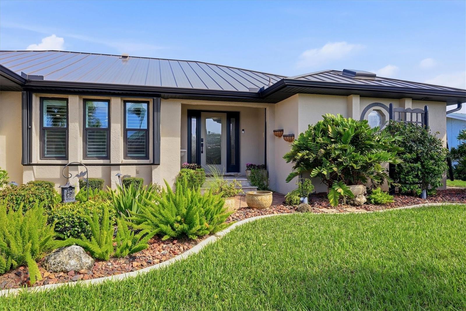 1014 Via Tripoli Property Photo 3